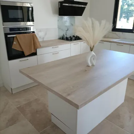 Holiday home Maison Neuf En Provence *