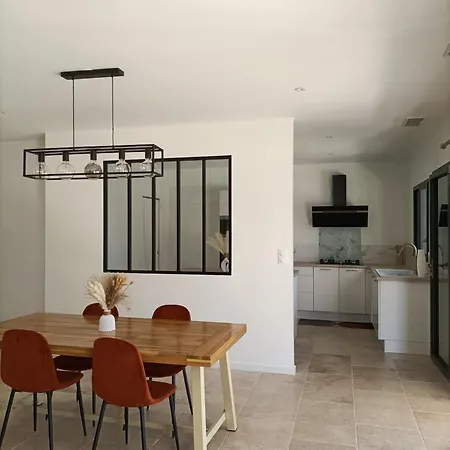 Holiday home Maison Neuf En Provence Monteux